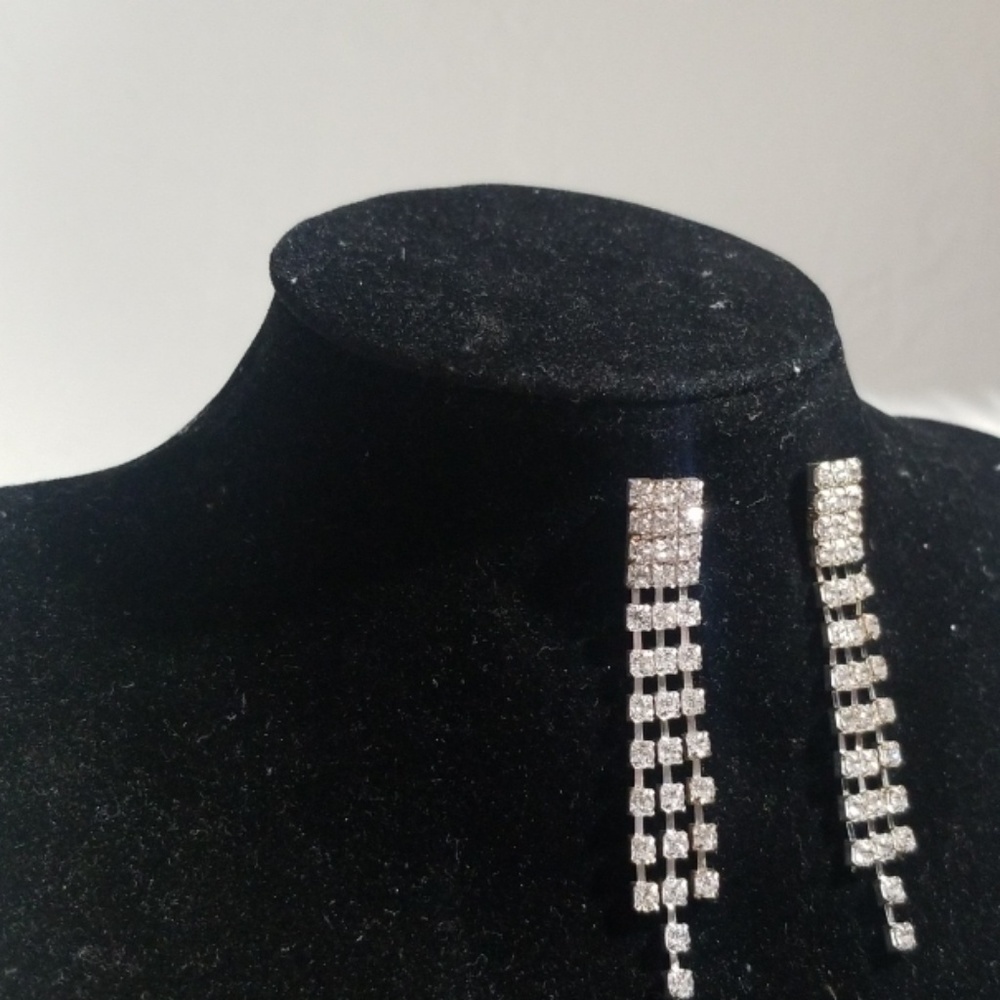 Earrings - Picture 3 of 4